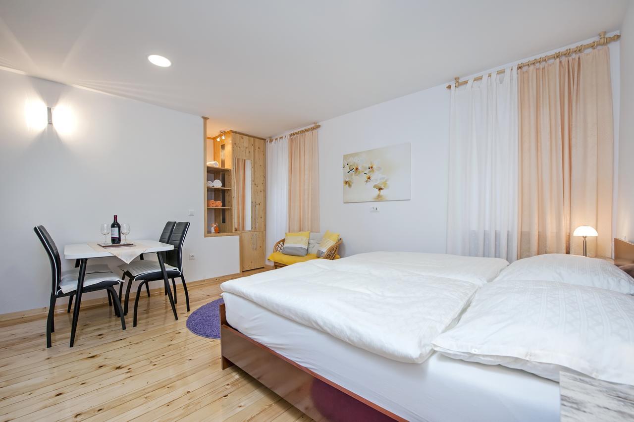 La Svalba Rooms & Studios Rovinj Bagian luar foto