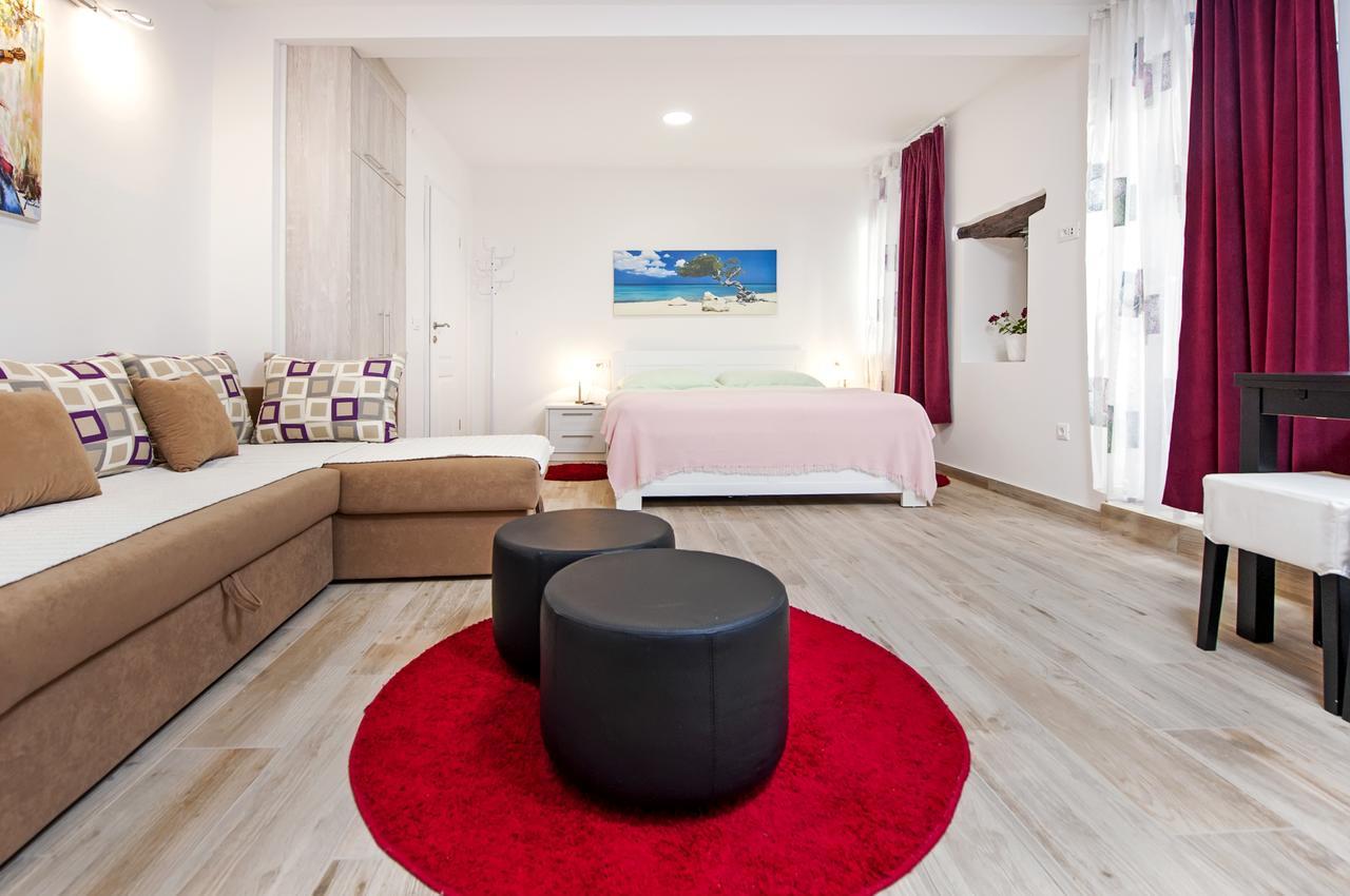 La Svalba Rooms & Studios Rovinj Bagian luar foto