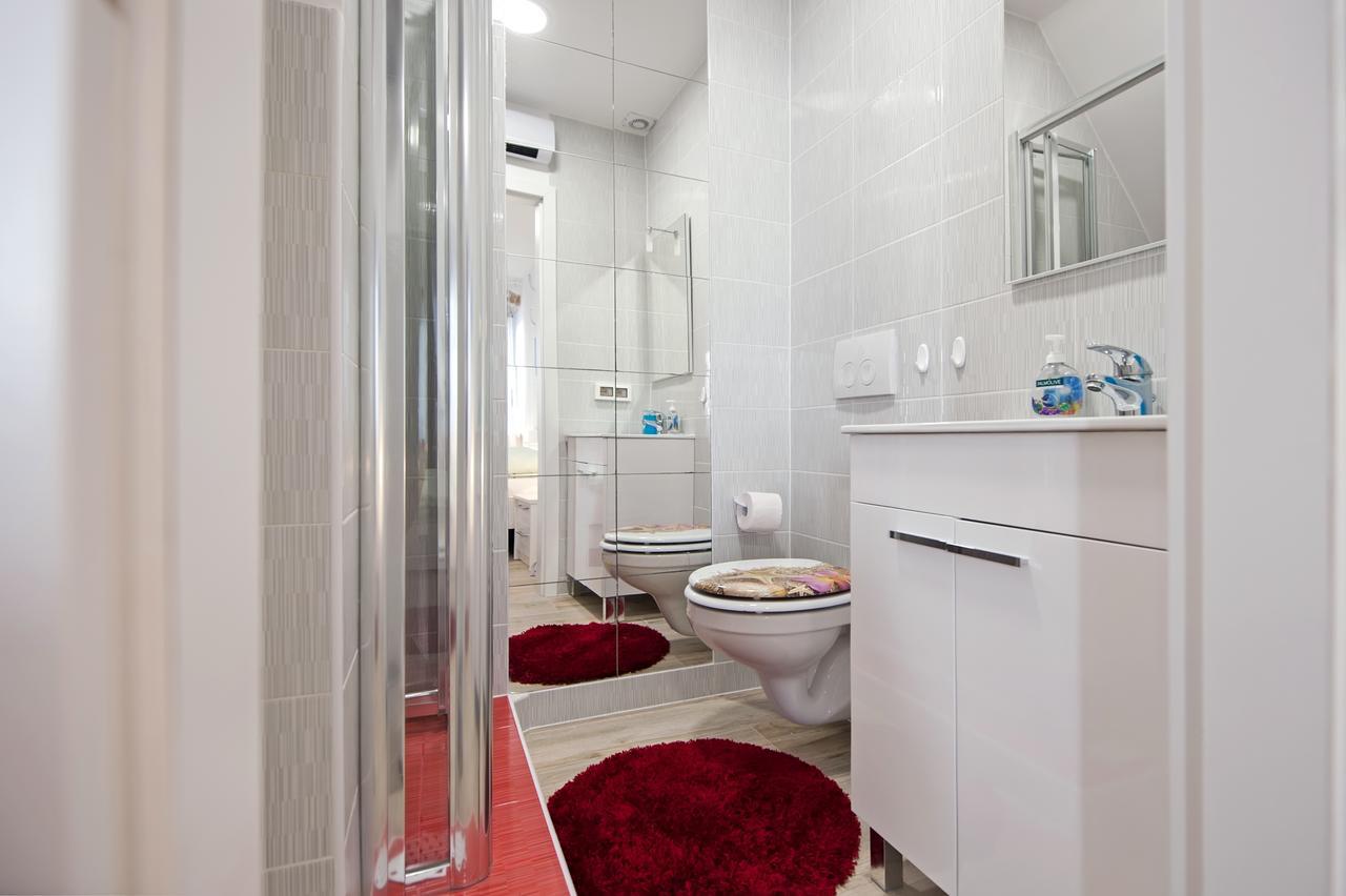 La Svalba Rooms & Studios Rovinj Bagian luar foto