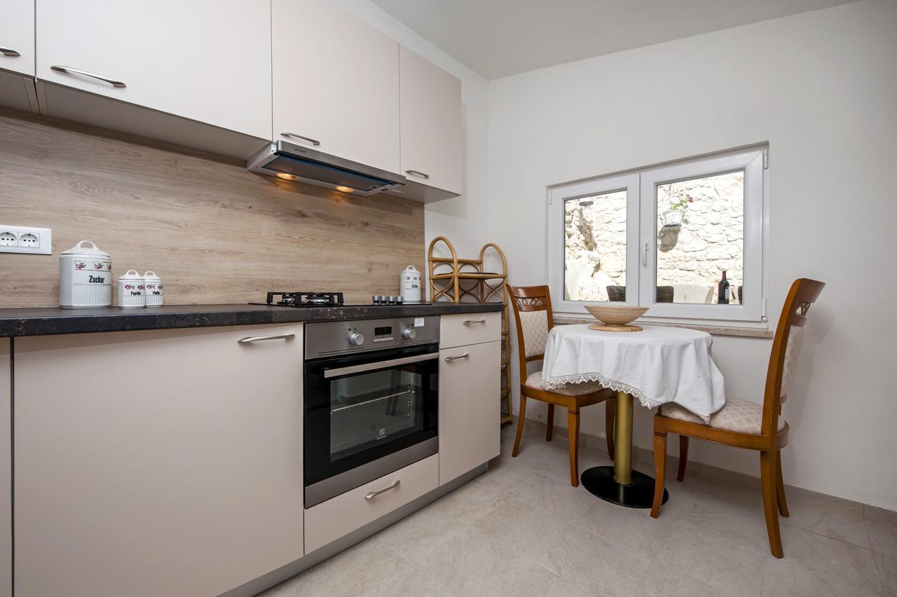 La Svalba Rooms & Studios Rovinj Bagian luar foto