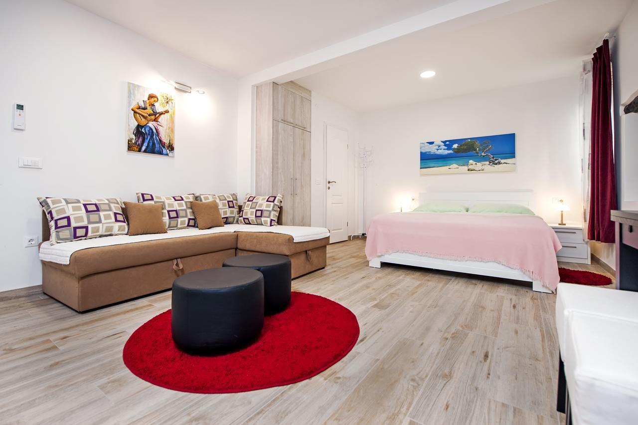 La Svalba Rooms & Studios Rovinj Bagian luar foto