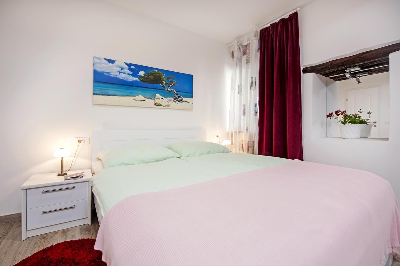 La Svalba Rooms & Studios Rovinj Bagian luar foto