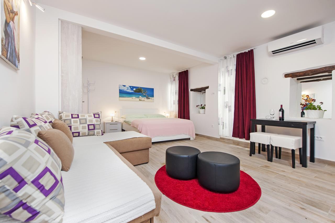 La Svalba Rooms & Studios Rovinj Bagian luar foto