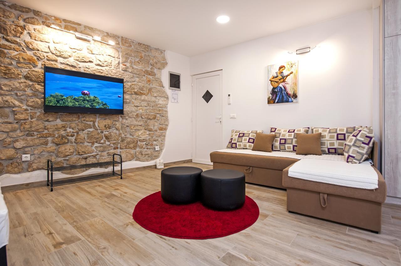 La Svalba Rooms & Studios Rovinj Bagian luar foto